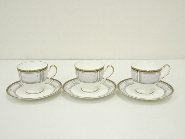 Pottery & Ceramics